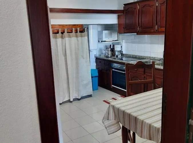 Dr. Cabral Barreto Hébergement de vacances Ponta do Sol (Madeira)