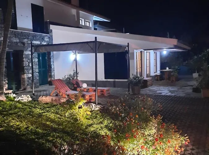 Dr. Cabral Barreto Ponta do Sol (Madeira)